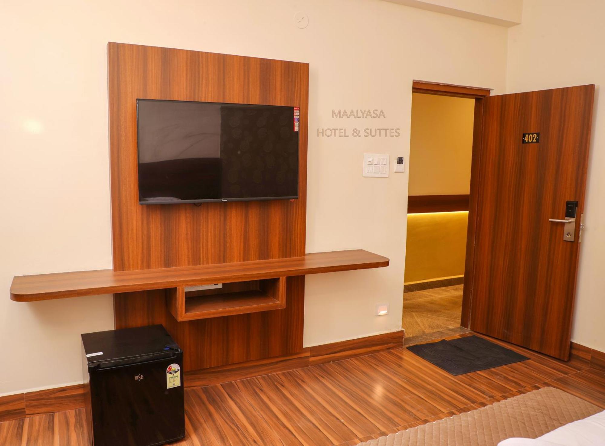 Maalyasa Hotel And Suites Hyderabad Luaran gambar